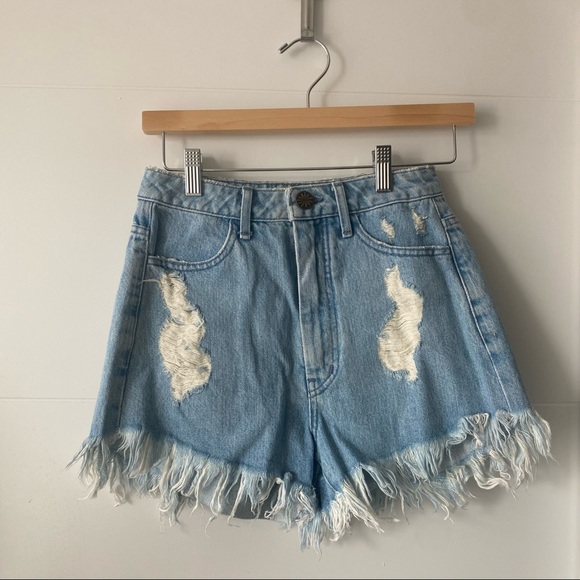 Show Me Your Mumu Denim Short Size 25 - Picture 3 of 7